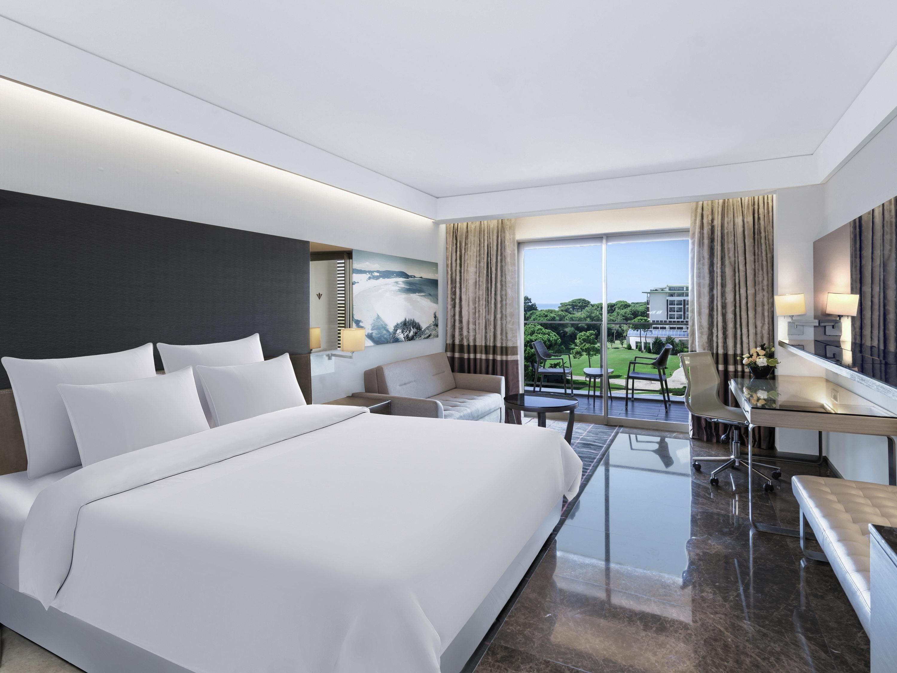 Premium bedding, minibar, in-room safe, desk