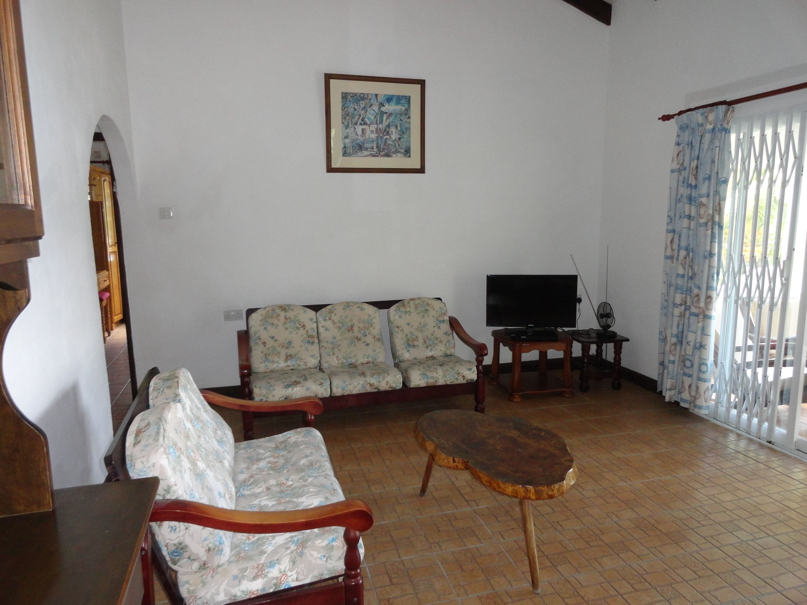 grand villa, 2 bedrooms, beach view | living room