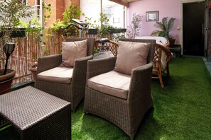 Terrace/patio - Hôtel Poussin (Paris)
