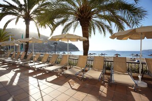 Sun deck - Grupotel Imperio Playa (Sant Joan de Labritja)