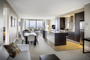 Apartment, 3 Bedrooms | Private kitchen | Electric kettle