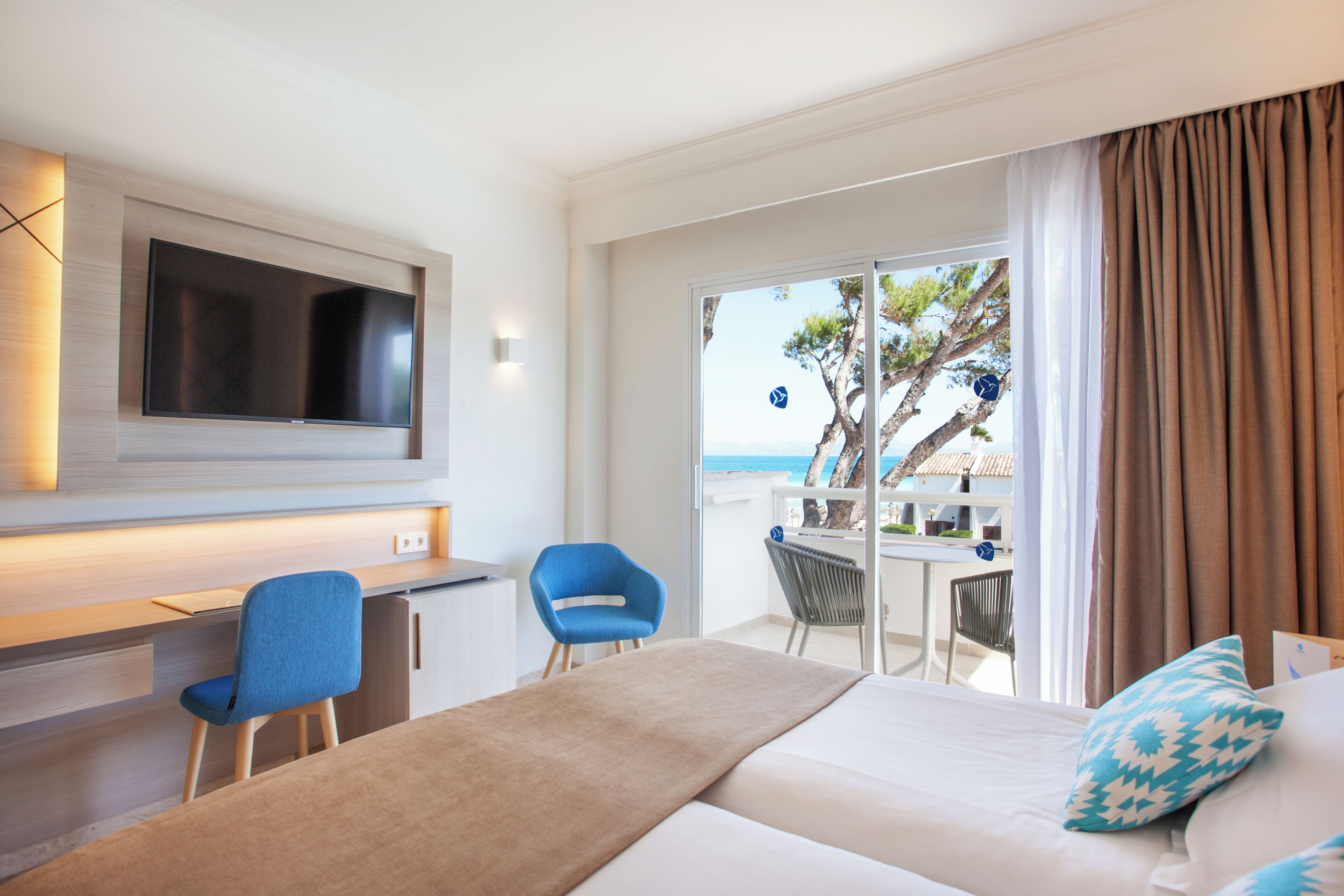 Minibar, desk, free cots/infant beds, free WiFi