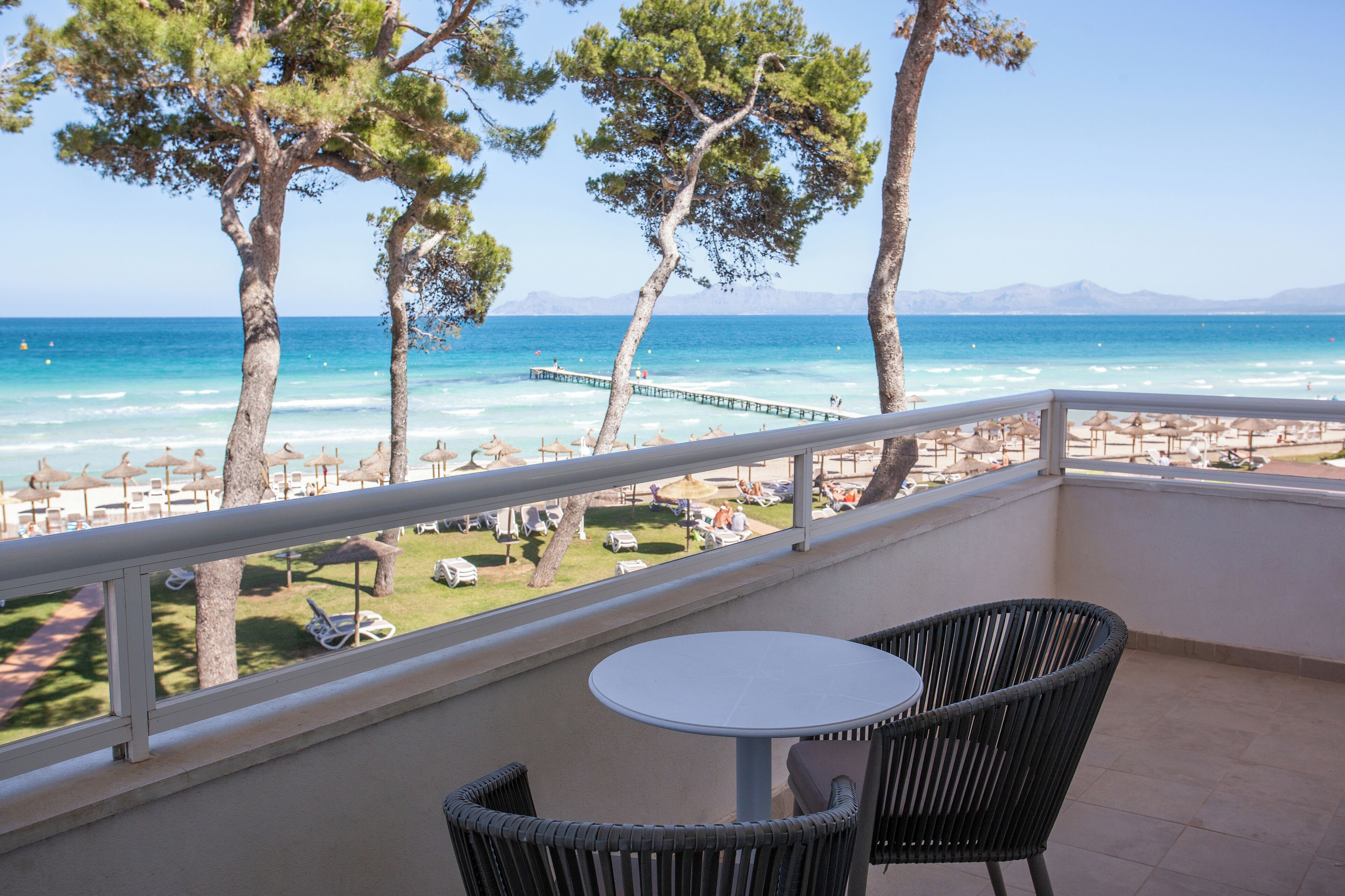 Deluxe Room, Balcony, Partial Ocean View (With Living Room) | Bathroom | Shower, hair dryer, towels