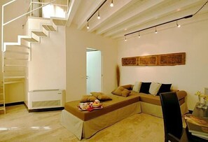 Télévision à écran plat