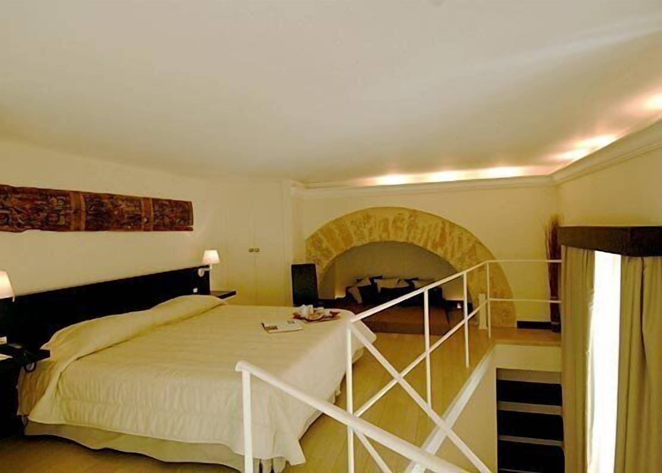 Photo - Ucciardhome Hotel