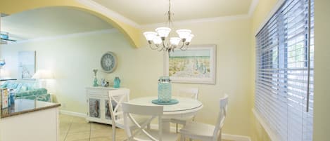 Appart'hĂŽtel Premium, 1 chambre | Restauration dans la chambre