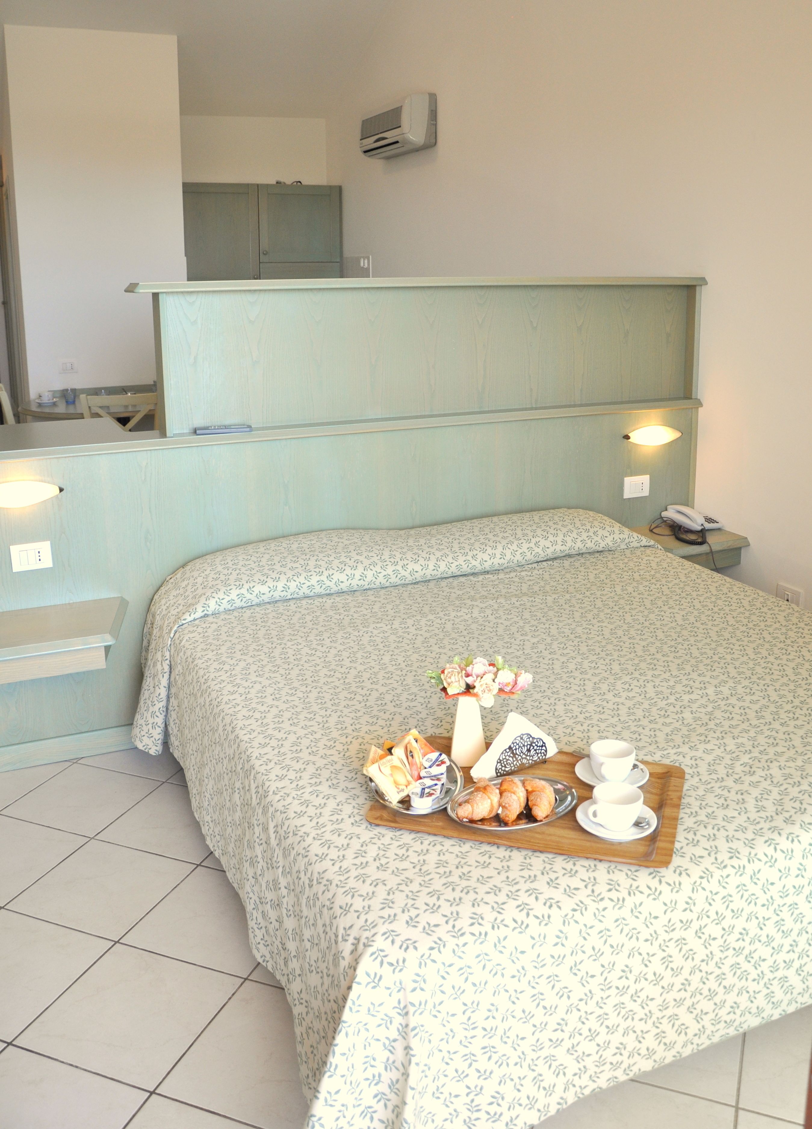 studio (for 4 people) | 1 bedroom, premium bedding, pillow-top beds, in-room safe
