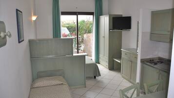 Superior Studio (3 people) | Premium bedding, pillowtop beds, in-room safe, blackout drapes