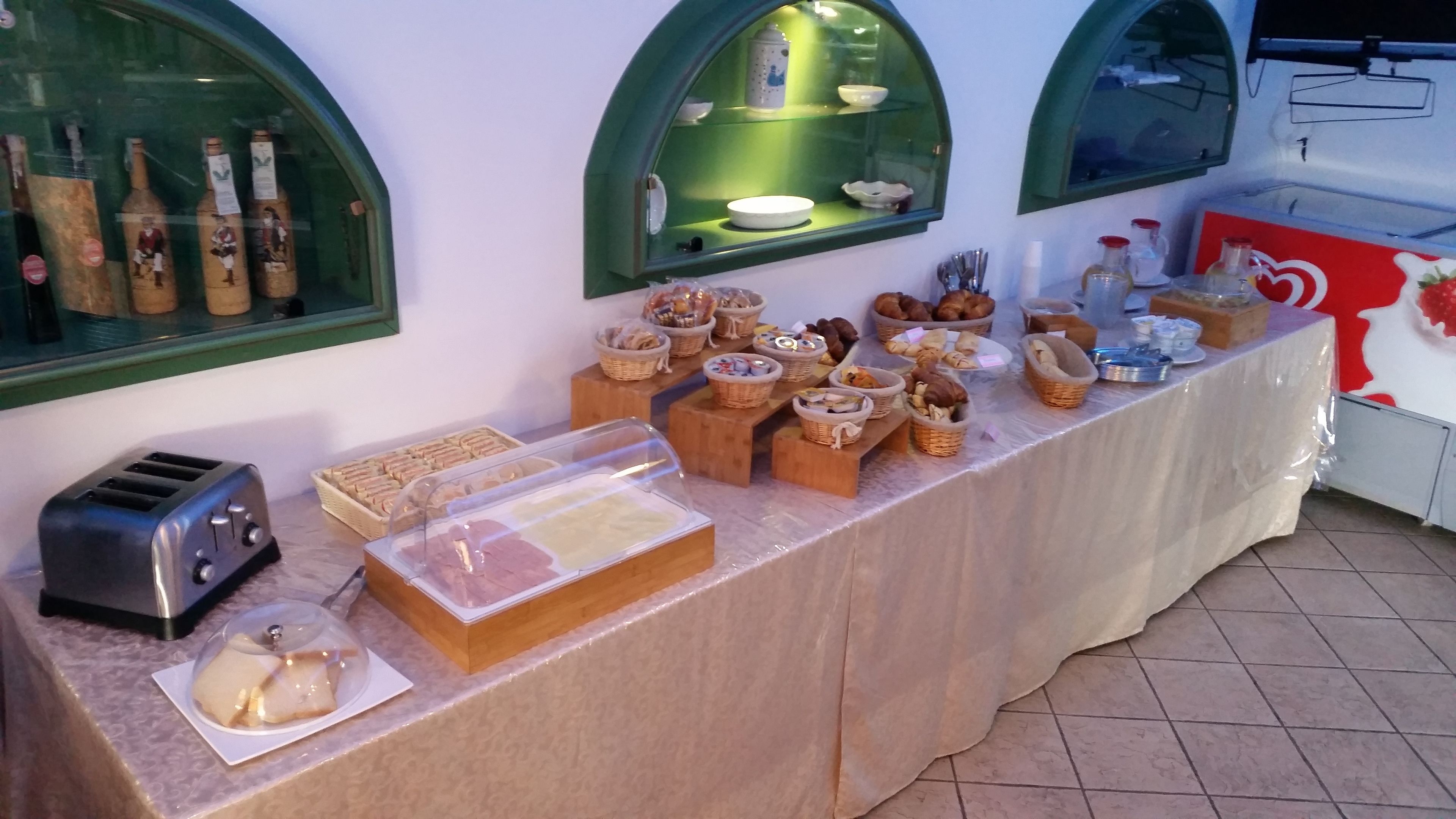 daily local cuisine breakfast for a fee