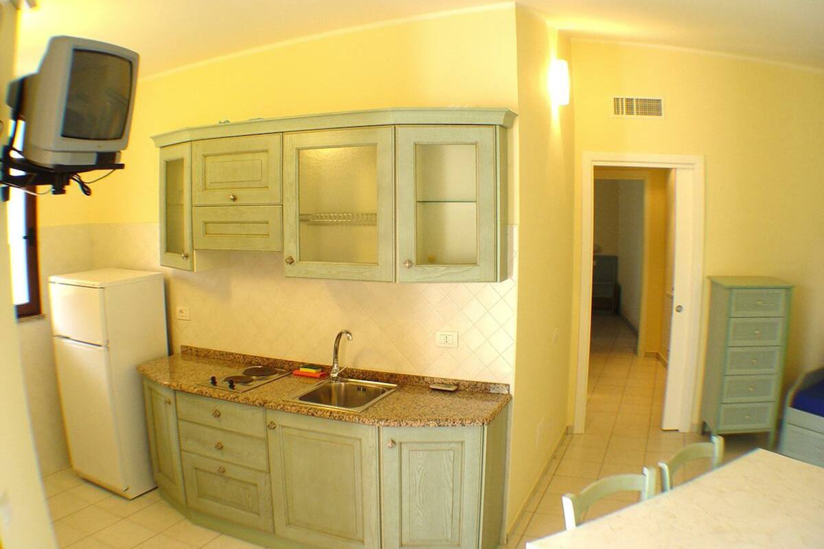 suite (for six people) | private kitchen | fridge, stovetop, espresso maker, cookware/dishes/utensils
