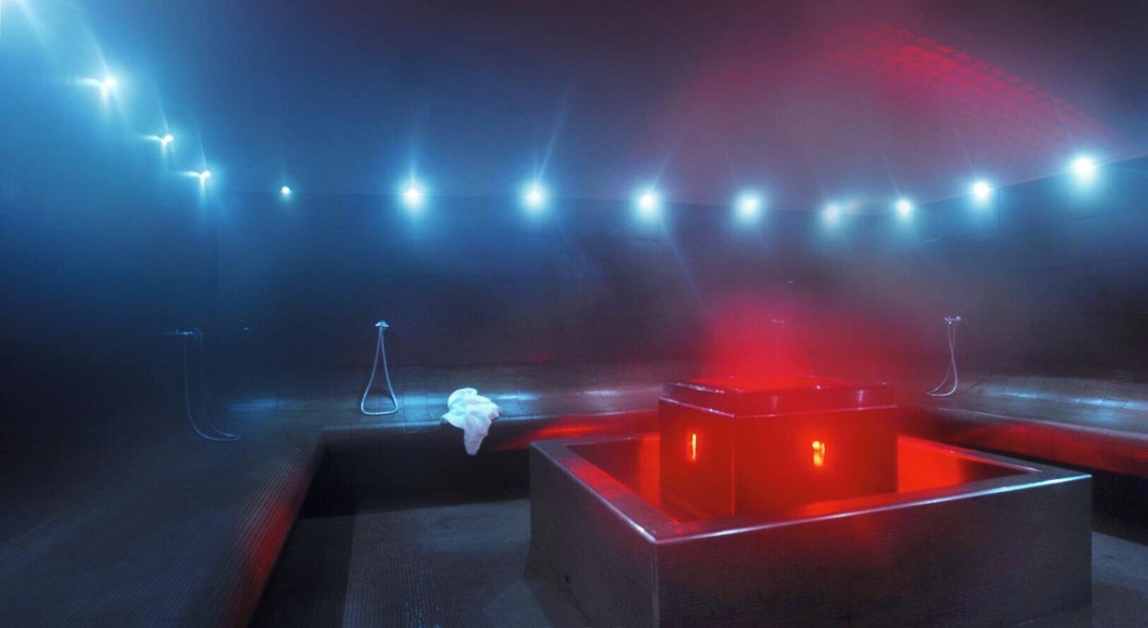 Parihoitohuone(ita), sauna, poreallas, höyrysauna, turkkilainen sauna