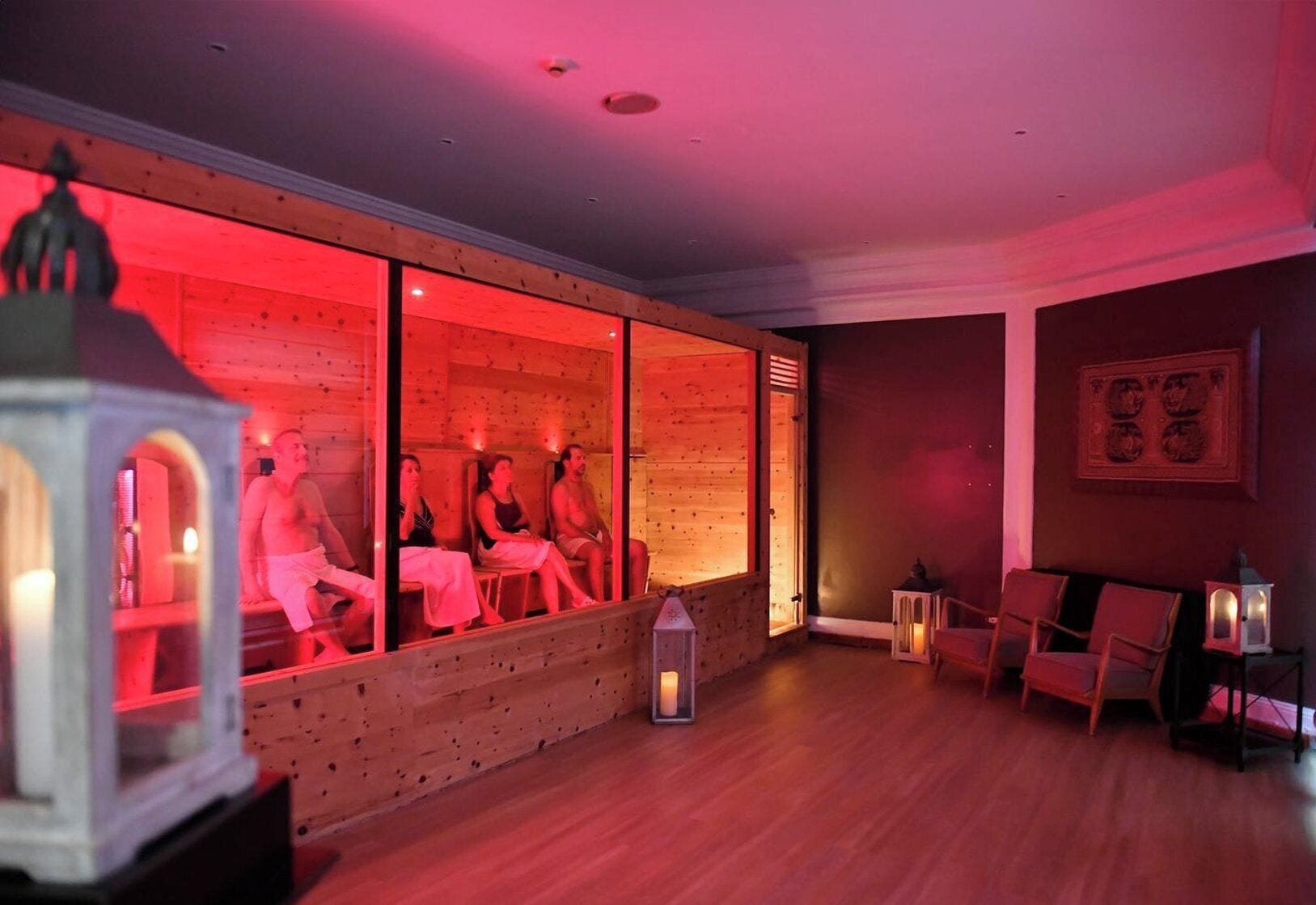 Behandlungsräume für Paare, Sauna, Whirlpool, Dampfbad