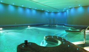 Behandlungsräume für Paare, Sauna, Whirlpool, Dampfbad