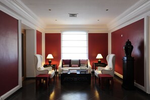 Zona de estar del vestíbulo