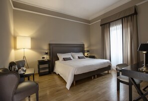 Couette en duvet d'oie, minibar, coffres-forts dans les chambres