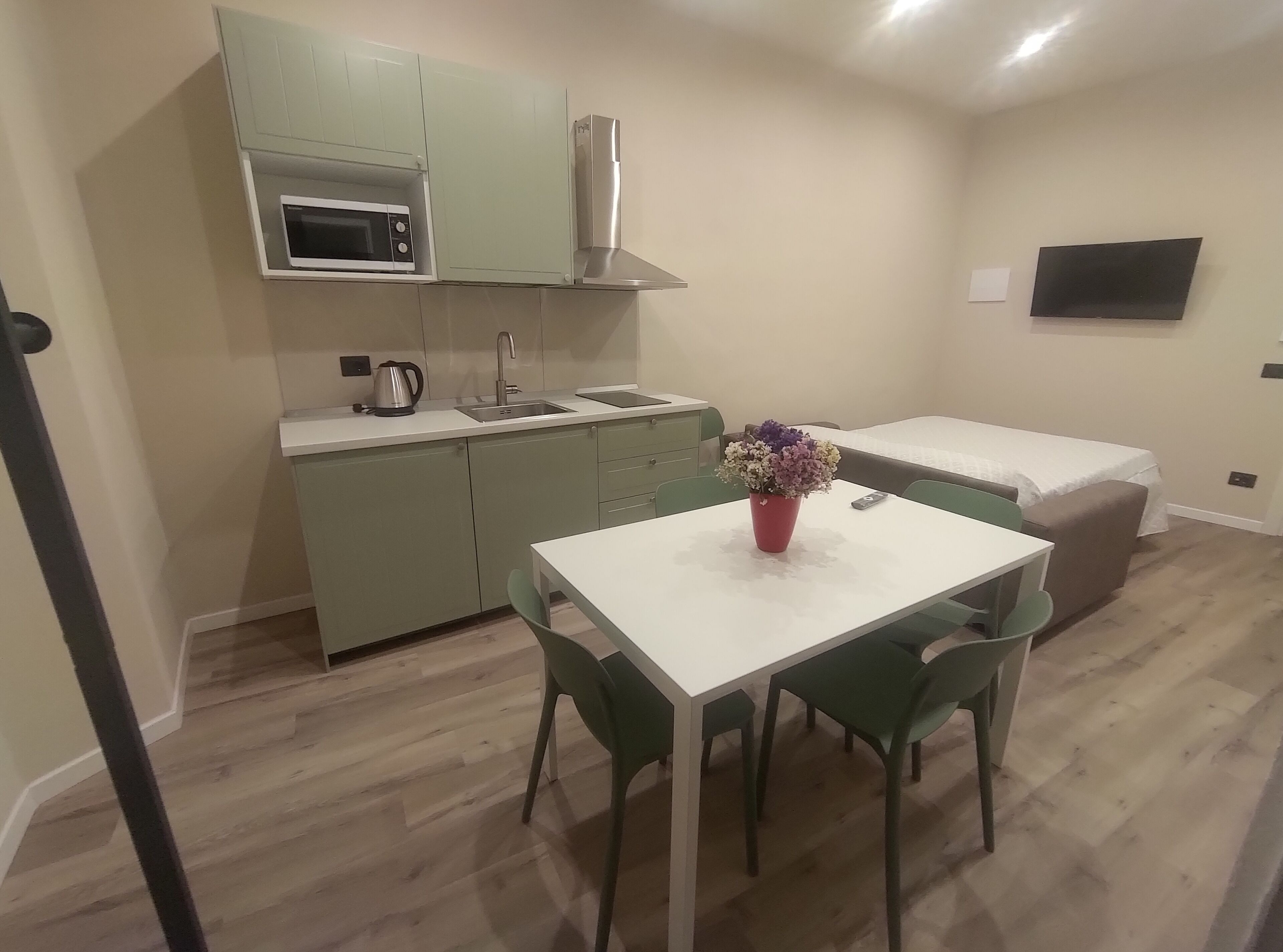 Departamento ejecutivo, varias camas, en edificio contiguo | Cocina privada