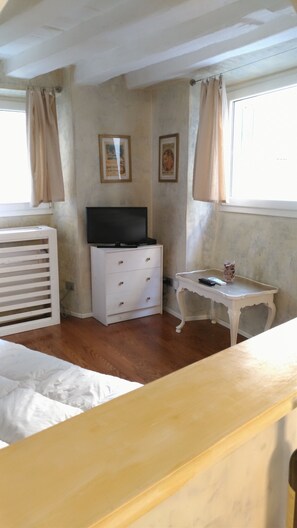 Premium bedding, in-room safe, blackout curtains, iron/ironing board