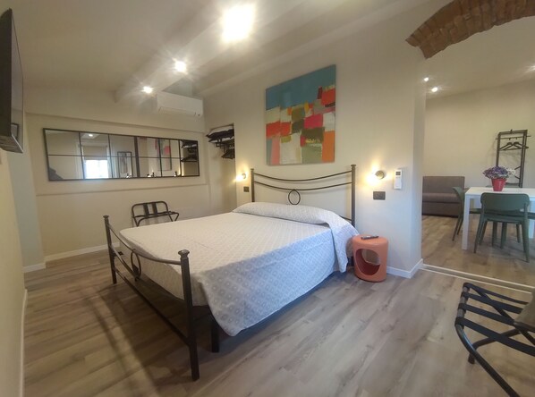 Classic Apartment, 1 Queen Bed with Sofa bed, Annex Building | Premium bedding, in-room safe, blackout drapes, iron/ironing board