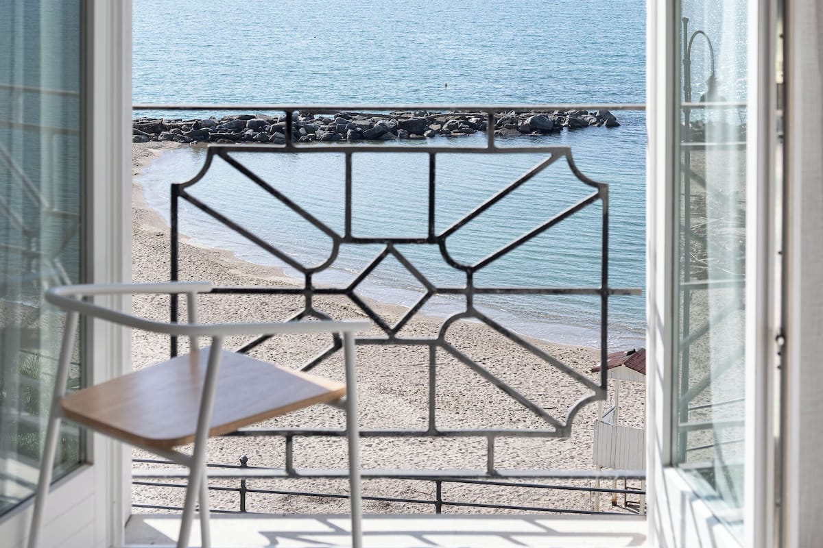 Double Room, Sea View | Down duvets, minibar, in-room safe, desk