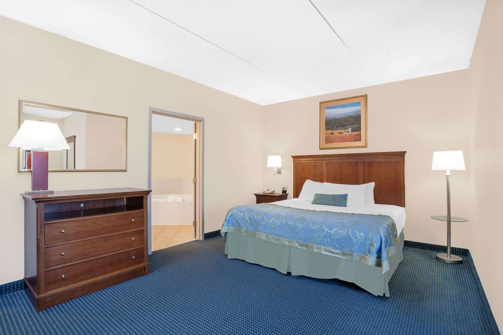 Premium bedding, in-room safe, desk, iron/ironing board