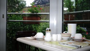 Daily buffet breakfast for a fee - Entrée Hotel Groß Borstel (Hamburg)
