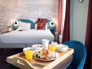 标准房, 3 张单人床 | 客房内保险箱、隔音、免费 WiFi