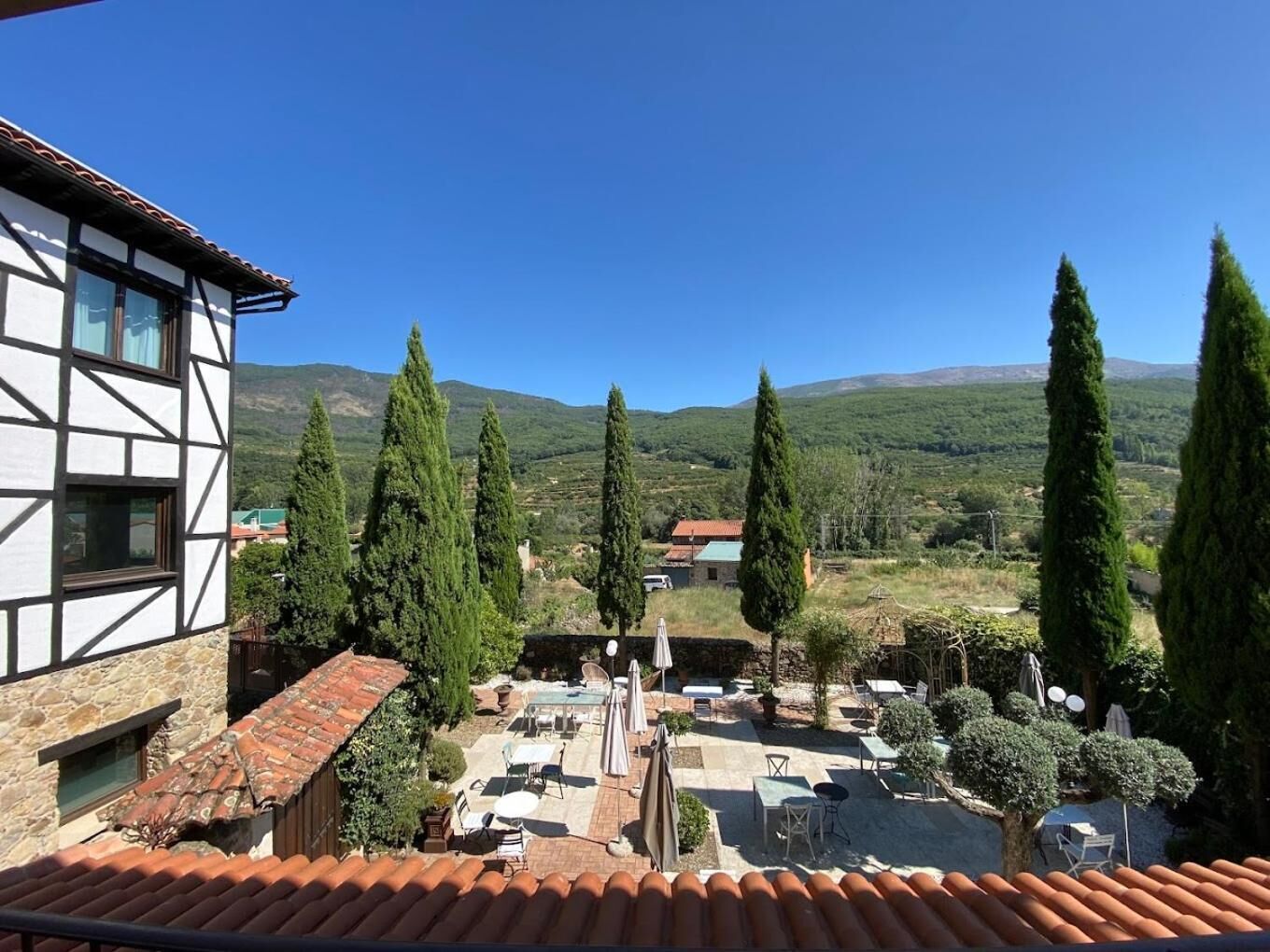 屋外ダイニングエリア