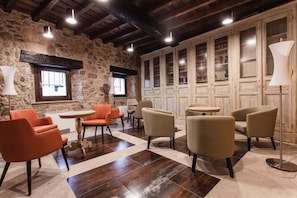 Dining - Tunel Del Hada (Jerte)