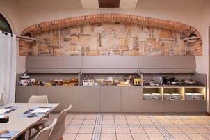 Daily buffet breakfast (EUR 12.00 per person)