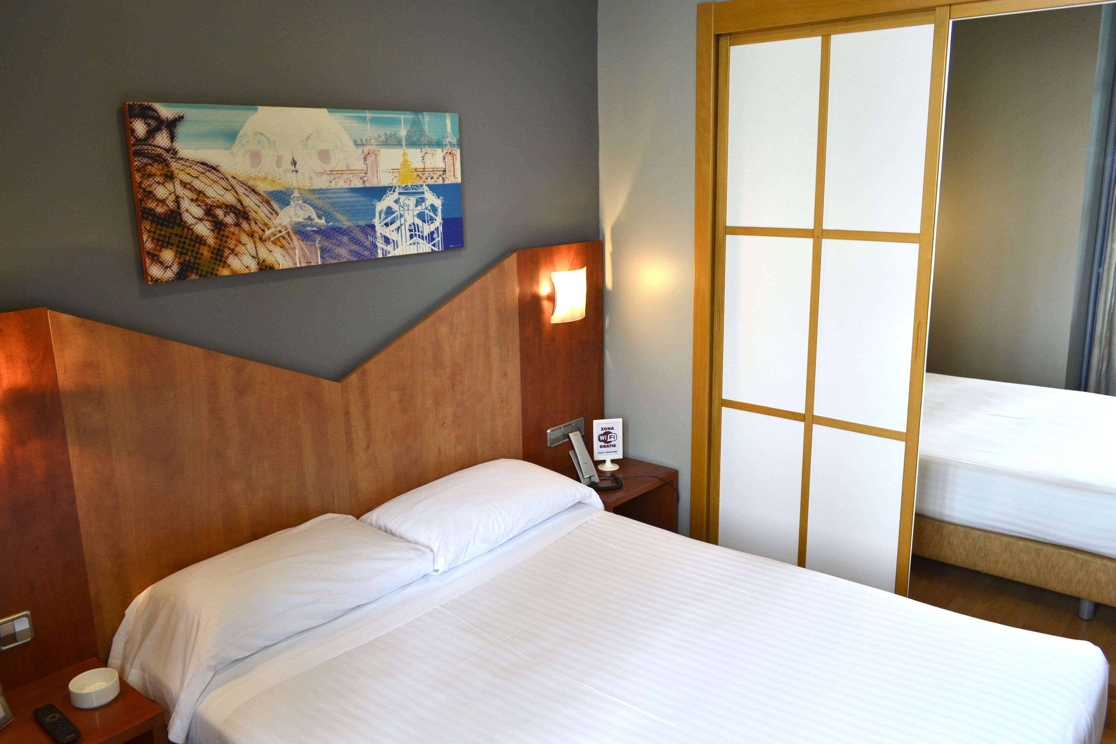 standard double or twin room | in-room safe, desk, blackout curtains, soundproofing