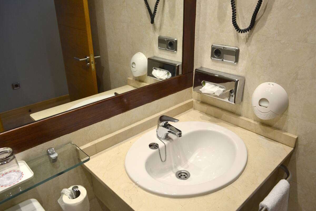 economy double or twin room | in-room safe, desk, blackout curtains, soundproofing