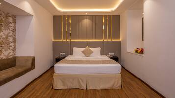 Executive Room | Premium bedding, pillow-top beds, minibar, in-room safe