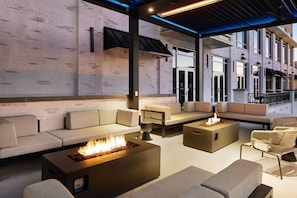 Terrace/patio - Embassy Suites by Hilton Huntsville (Huntsville)