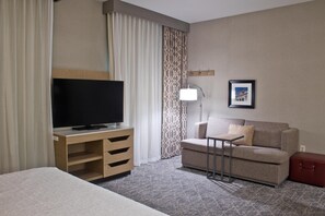 Studio, Accessible, Non Smoking | Living area | LCD TV - Hampton Inn & Suites Denver-Speer Boulevard (Denver)