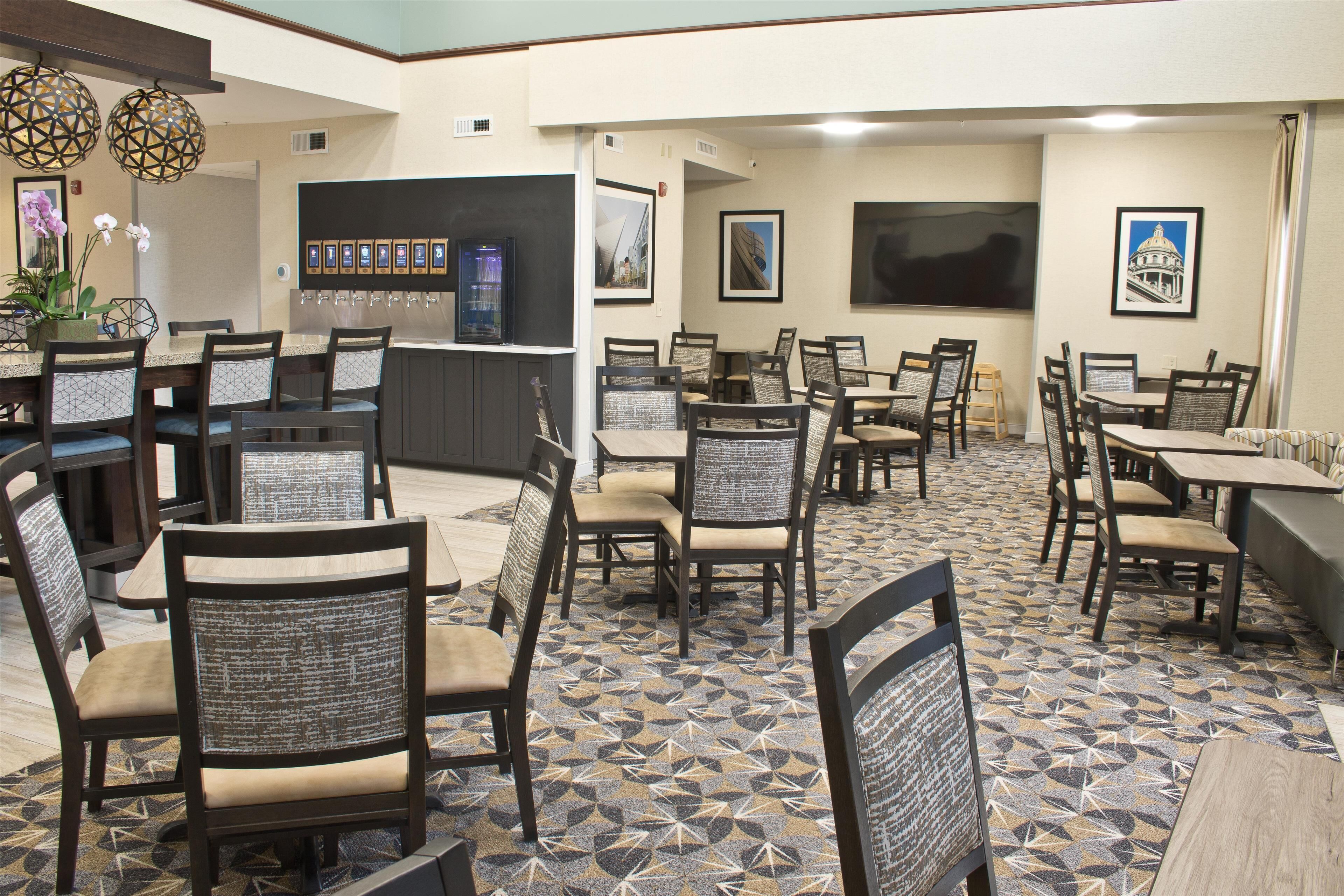 매일 풀 브렉퍼스트 무료 아침 식사 포함