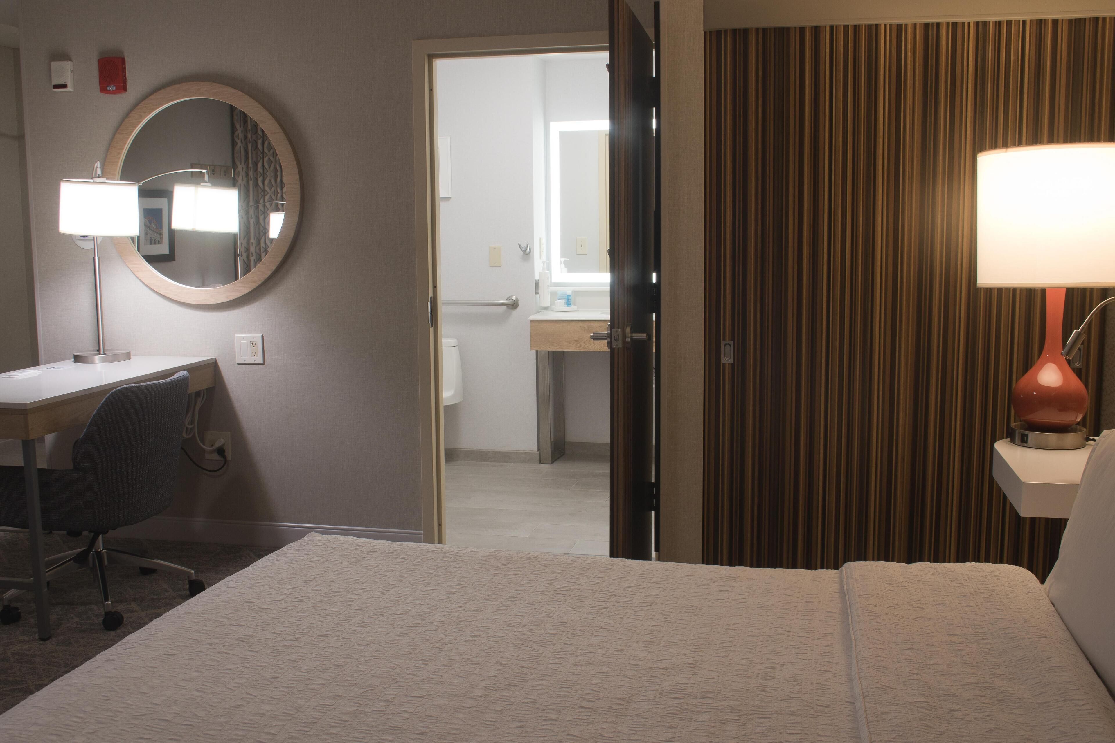 Studio, tilgjengelighetstilpasset, ikke-røyk | Safe på rommet, blendingsgardiner og strykejern/-brett