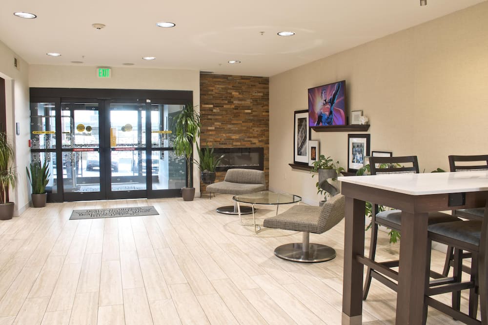Hampton Inn & Suites Denver-Speer Boulevard