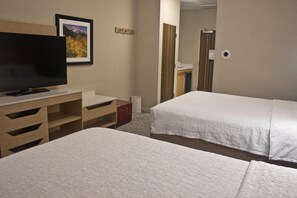 Two queen beds nonsmoking | In-room safe, blackout drapes, iron/ironing board, free WiFi - Hampton Inn & Suites Denver-Speer Boulevard (Denver)