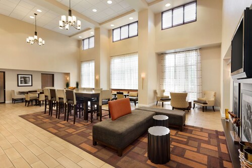 Hampton Inn & Suites Largo