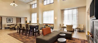 Hampton Inn & Suites Largo