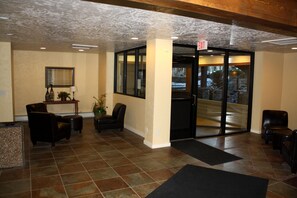 Condo, 2 phòng ngủ | Nội thất