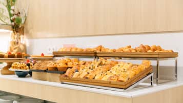 Tägliches Frühstücksbuffet gegen Gebühr