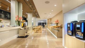 Desayuno buffet todos los días (con cargo)