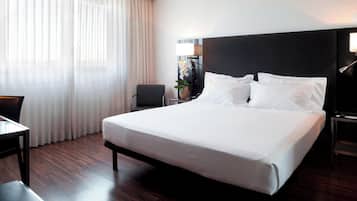 Chambre Standard, 1 trĂšs grand lit