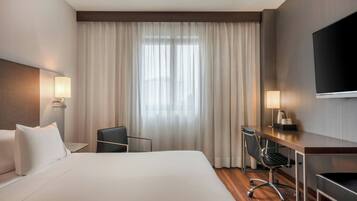 Chambre Standard, 1 trĂšs grand lit