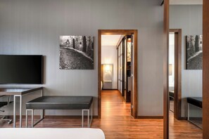 Minibar, in-room safe, desk, blackout curtains - AC Hotel Padova by Marriott (Padova)