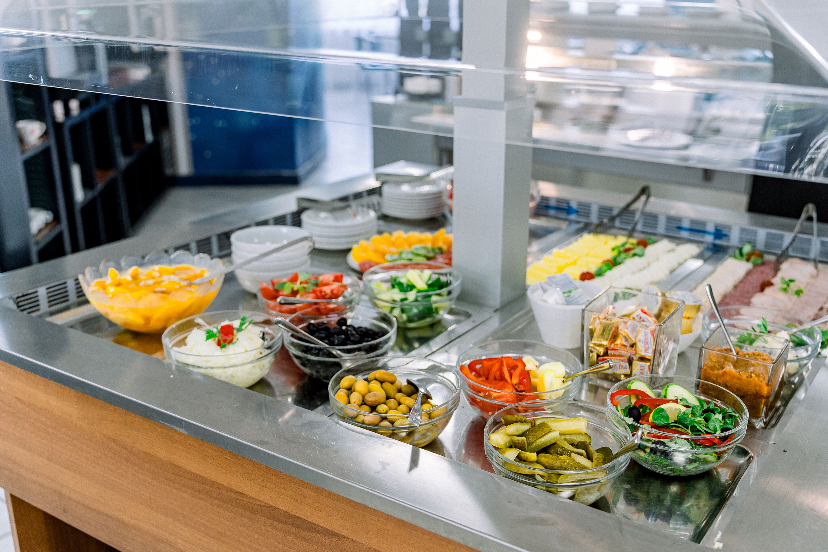 Daily buffet breakfast for a fee