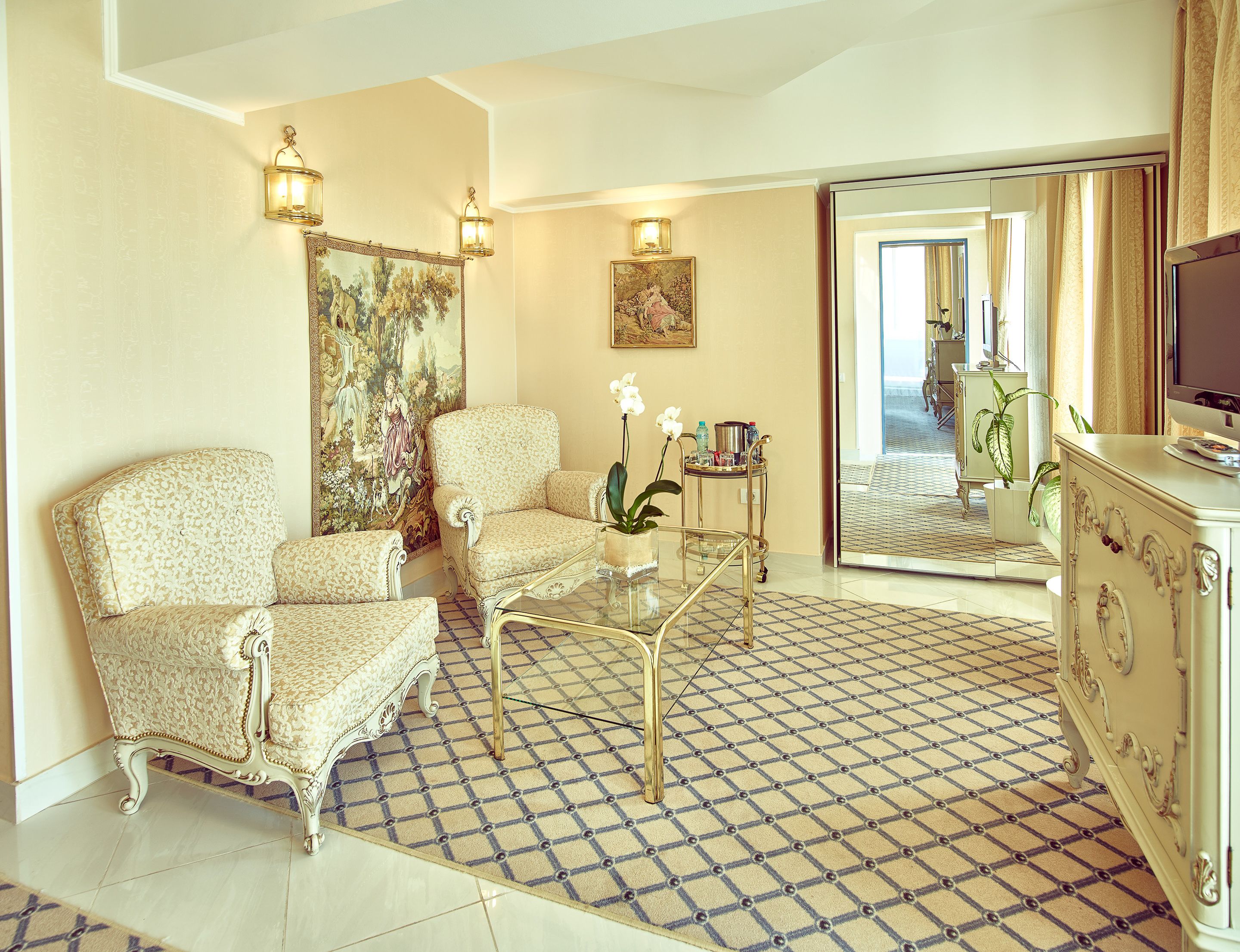 senior suite | living area | lcd tv