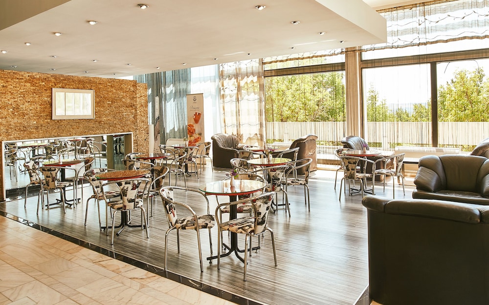 Hotel Continental Drobeta-Turnu Severin by null