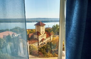 View from room - Turnu Severin Continental Hotel (Drobeta-Turnu Severin)
